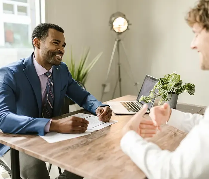 expert insurance agent speaking